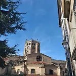 Yourhouse Progreso 1 * Ourense